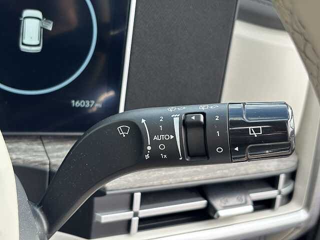 Hyundai SANTA FE Ultimate 1.6 T-GDI HEV 2WD Magnetic Force