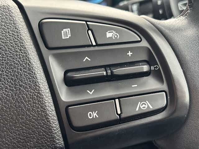 Hyundai I10 Premium 1.0 67PS AMT WHITE