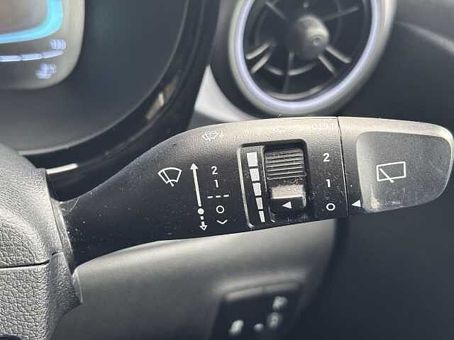 Hyundai I10 Premium 1.0 67PS AMT WHITE