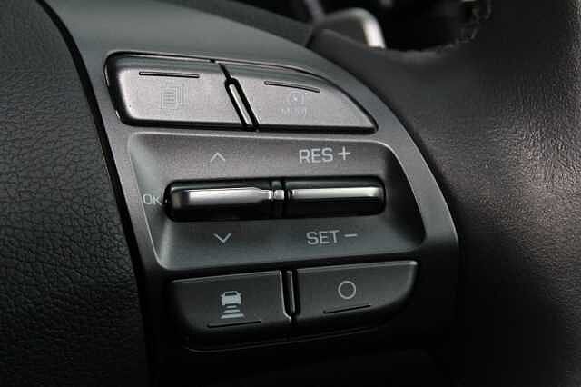 Hyundai IONIQ HYBRID Premium 1.6 HEV DCT Intense Blue