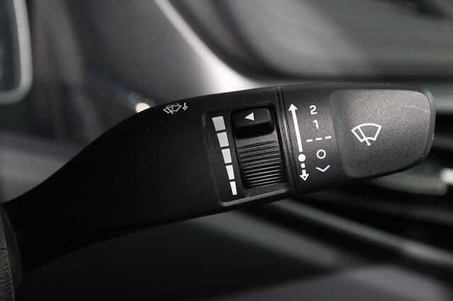 Hyundai IONIQ HYBRID Premium 1.6 HEV DCT Intense Blue