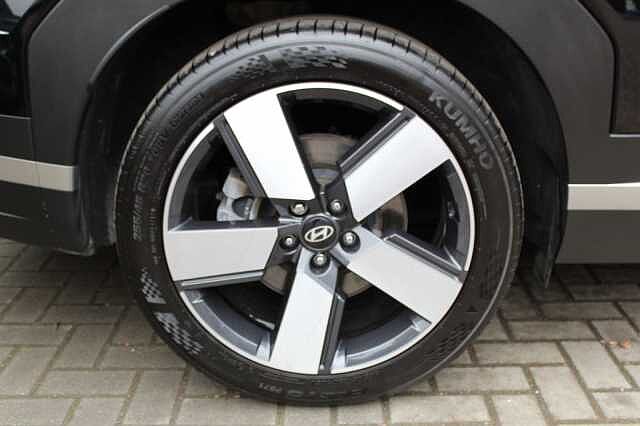 Hyundai SANTA FE Premium 1.6 T-GDI PHEV 4WD Abyss Black