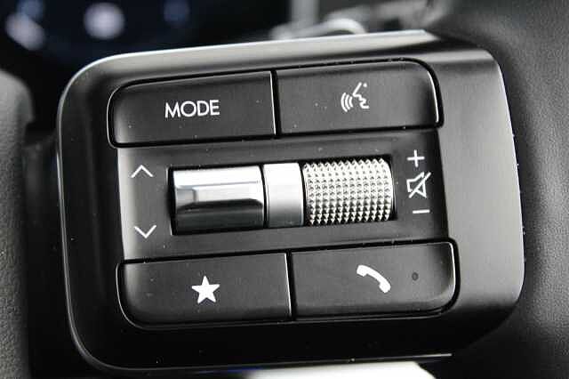 Hyundai SANTA FE Premium 1.6 T-GDI PHEV 4WD Abyss Black