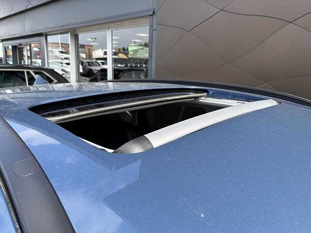 Hyundai BAYON Ultimate 1.0T 6MT Vibrant Blue