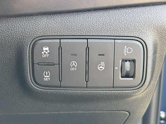 Hyundai BAYON Ultimate 1.0T 6MT Vibrant Blue