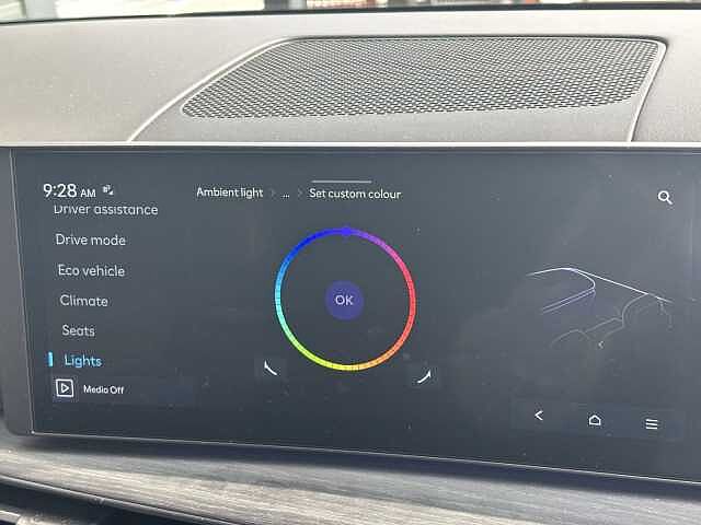 Hyundai SANTA FE Ultimate HEV 4WD Olive Green