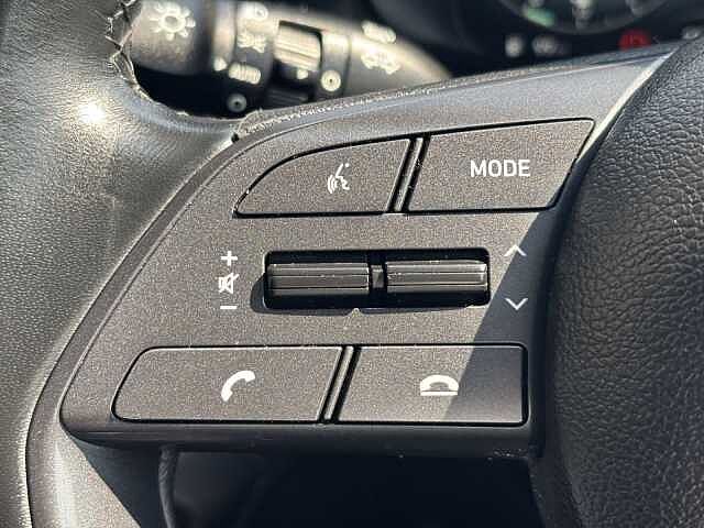 Hyundai BAYON SE Connect 1.0 T-GDI MHEV 48V Polar White