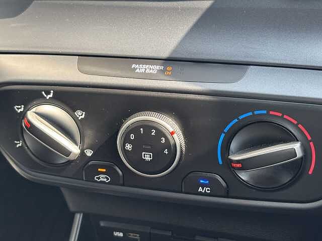 Hyundai BAYON SE Connect 1.0 T-GDI MHEV 48V Polar White