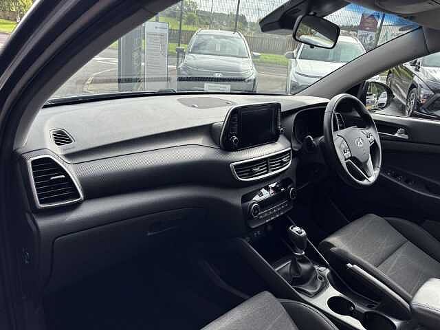 Hyundai TUCSON SE Nav 1.6 6MT