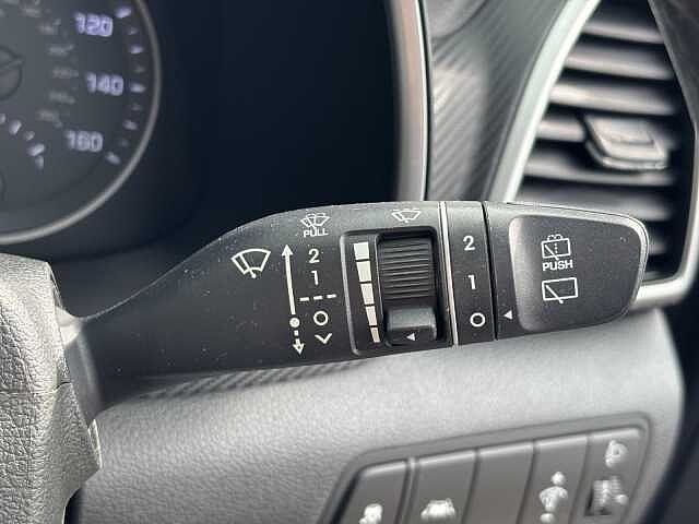 Hyundai TUCSON SE Nav 1.6 6MT