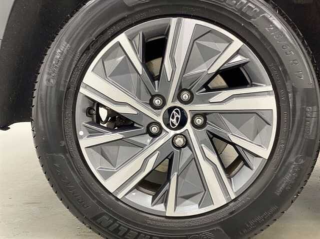 Hyundai TUCSON 1.6 TGDi 48V MHD SE Connect 5dr 2WD DCT RED