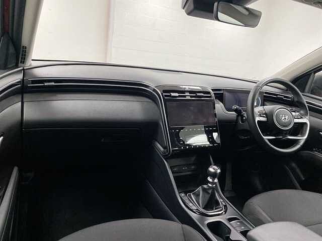 Hyundai TUCSON 1.6 TGDi 48V MHD SE Connect 5dr 2WD RED