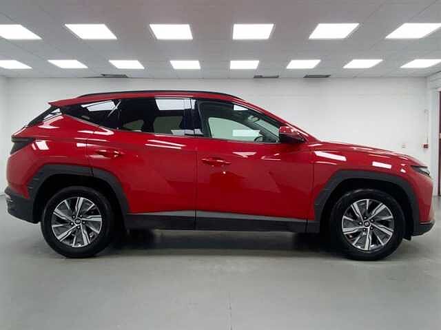 Hyundai TUCSON 1.6 TGDi 48V MHD SE Connect 5dr 2WD RED