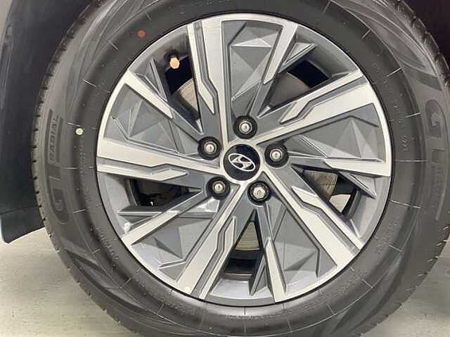 Hyundai TUCSON 1.6 TGDi 48V MHD SE Connect 5dr 2WD RED