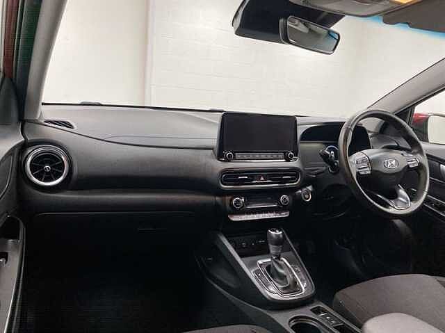 Hyundai KONA 1.6 GDi Hybrid Premium 5dr DCT RED