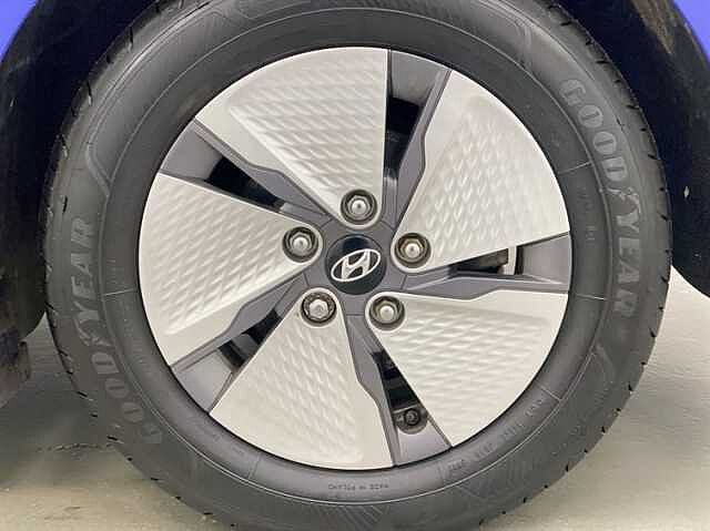 Hyundai IONIQ 1.6 GDi Hybrid Premium 5dr DCT BLUE