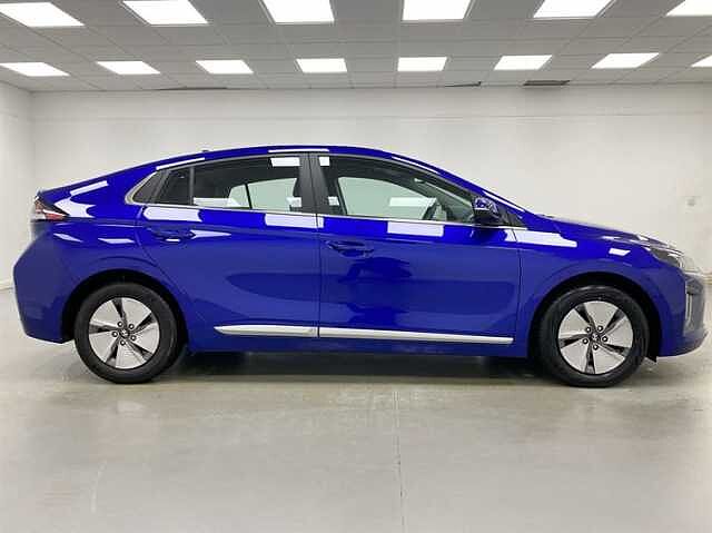 Hyundai IONIQ 1.6 GDi Hybrid Premium 5dr DCT BLUE