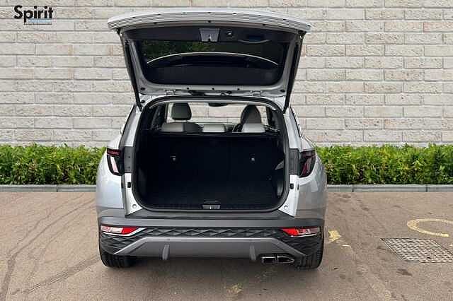 Hyundai TUCSON 1.6 TGDi 48V MHD Ultimate 5dr 2WD DCT Shimmering Silver