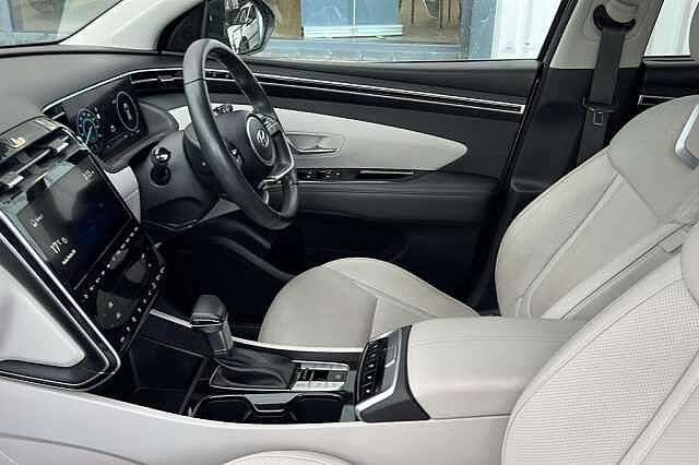 Hyundai TUCSON 1.6 TGDi 48V MHD Ultimate 5dr 2WD DCT Shimmering Silver