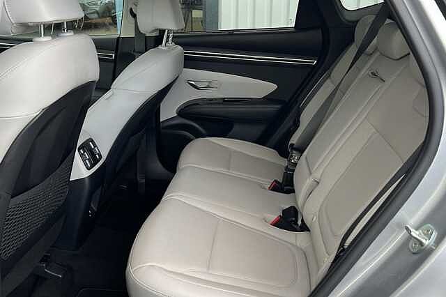 Hyundai TUCSON 1.6 TGDi 48V MHD Ultimate 5dr 2WD DCT Shimmering Silver