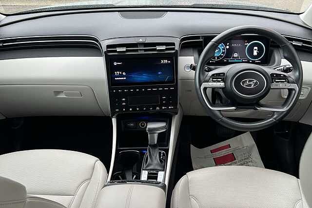 Hyundai TUCSON 1.6 TGDi 48V MHD Ultimate 5dr 2WD DCT Shimmering Silver