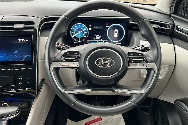 Hyundai TUCSON 1.6 TGDi 48V MHD Ultimate 5dr 2WD DCT Shimmering Silver