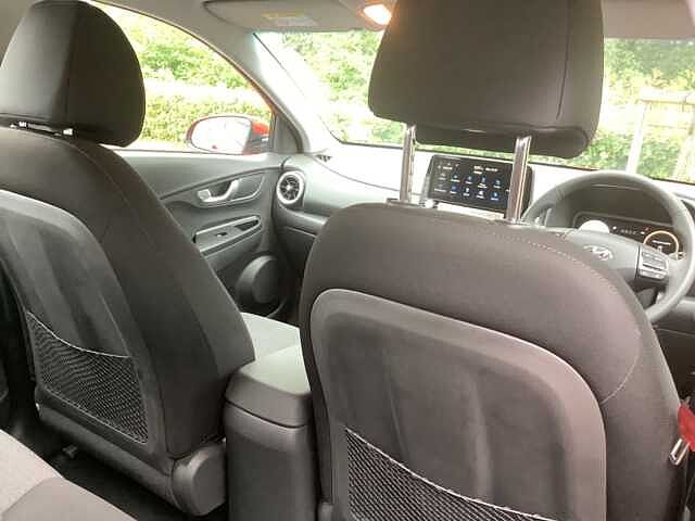 Hyundai KONA 100kW SE Connect 39kWh 5dr Auto Ignite Red