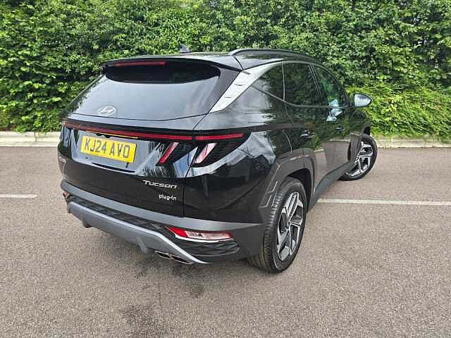 Hyundai TUCSON 1.6 TGDi Plug-in Hybrid Premium 5dr 4WD Auto Abyss Black