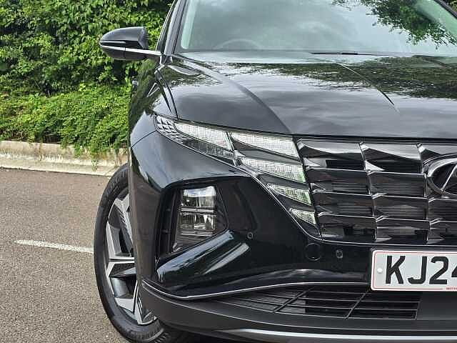 Hyundai TUCSON 1.6 TGDi Plug-in Hybrid Premium 5dr 4WD Auto Abyss Black