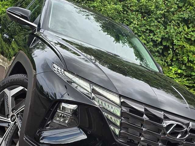Hyundai TUCSON 1.6 TGDi Plug-in Hybrid Premium 5dr 4WD Auto Abyss Black