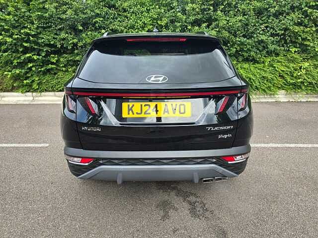 Hyundai TUCSON 1.6 TGDi Plug-in Hybrid Premium 5dr 4WD Auto Abyss Black