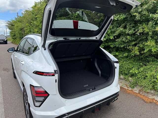 Hyundai KONA 1.6 Hybrid 129 N Line S 5dr DCT Atlas White
