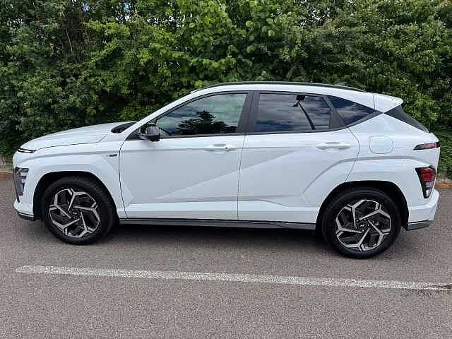 Hyundai KONA 1.6 Hybrid 129 N Line S 5dr DCT Atlas White