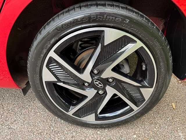 Hyundai i10 1.0 [63] Premium 5dr Auto [Nav]