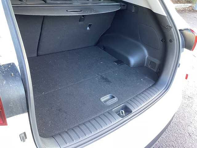 Hyundai TUCSON 1.6 CRDi 48V MHD 136 SE Nav 5dr 2WD DCT Polar White