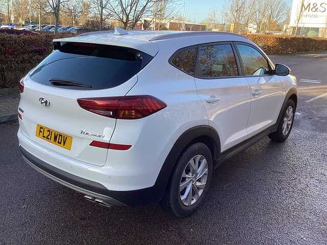 Hyundai TUCSON 1.6 CRDi 48V MHD 136 SE Nav 5dr 2WD DCT Polar White