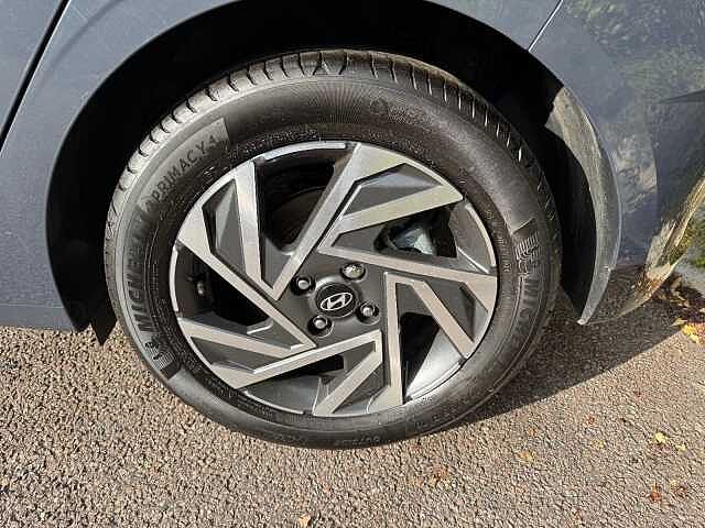 Hyundai i20 1.0T GDi Advance 5dr