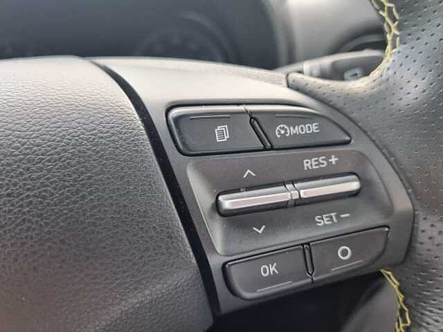 Hyundai KONA 1.0T GDi Blue Drive Premium SE 5dr YELLOW