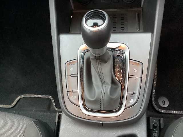 Hyundai KONA 1.6 GDi Hybrid Premium 5dr DCT Blue