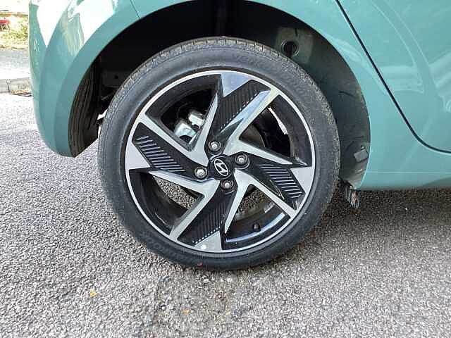 Hyundai i10 1.2 [79] Premium 5dr [Nav]