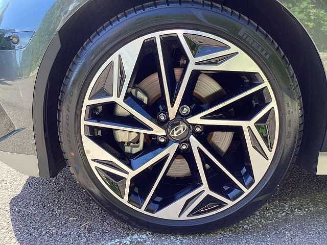 Hyundai Ioniq 6 168kW Ultimate 77kWh 4dr Auto