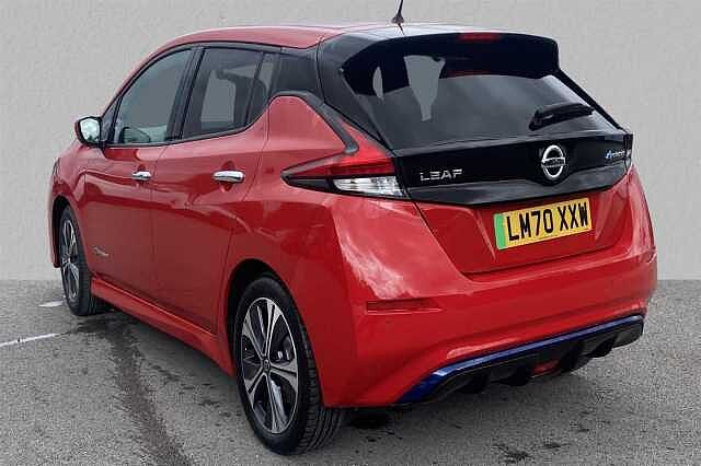 Nissan LEAF E (110kw) Tekna (40kWh) 5 Dr Hatchback Magnetic Red