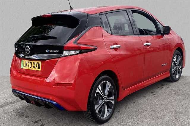 Nissan LEAF E (110kw) Tekna (40kWh) 5 Dr Hatchback Magnetic Red