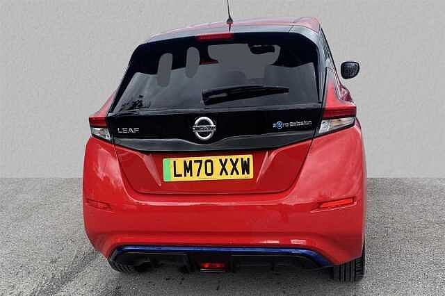 Nissan LEAF E (110kw) Tekna (40kWh) 5 Dr Hatchback Magnetic Red