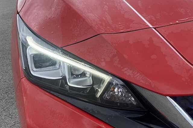 Nissan LEAF E (110kw) Tekna (40kWh) 5 Dr Hatchback Magnetic Red