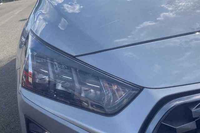 Hyundai IONIQ 1.6 GDi (105ps) Premium Plug-in Hybrid Shimmering Silver