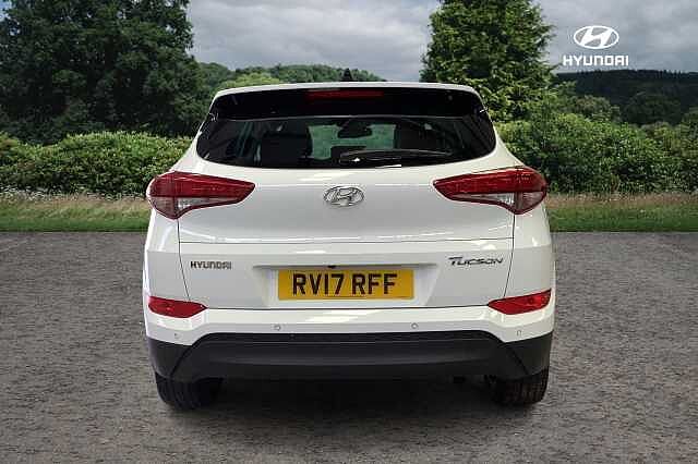 Hyundai TUCSON 1.7 CRDi Blue Drive Premium SE 5dr 2WD DCT White