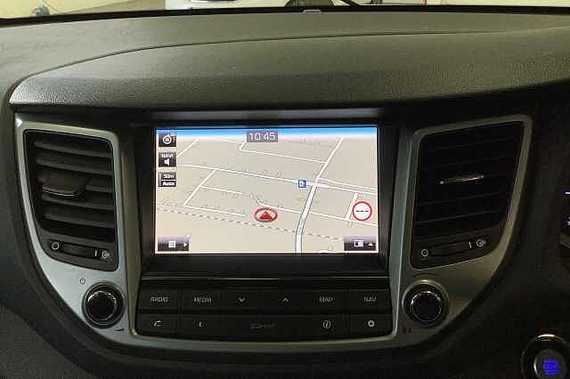Hyundai TUCSON 1.7 CRDi Blue Drive Premium SE 5dr 2WD DCT White