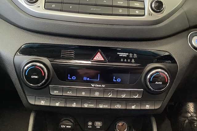 Hyundai TUCSON 1.7 CRDi Blue Drive Premium SE 5dr 2WD DCT White