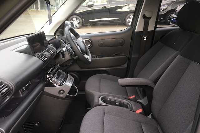 Hyundai INSTER 85kW 02 49kWh 5dr Auto Jungle Khaki